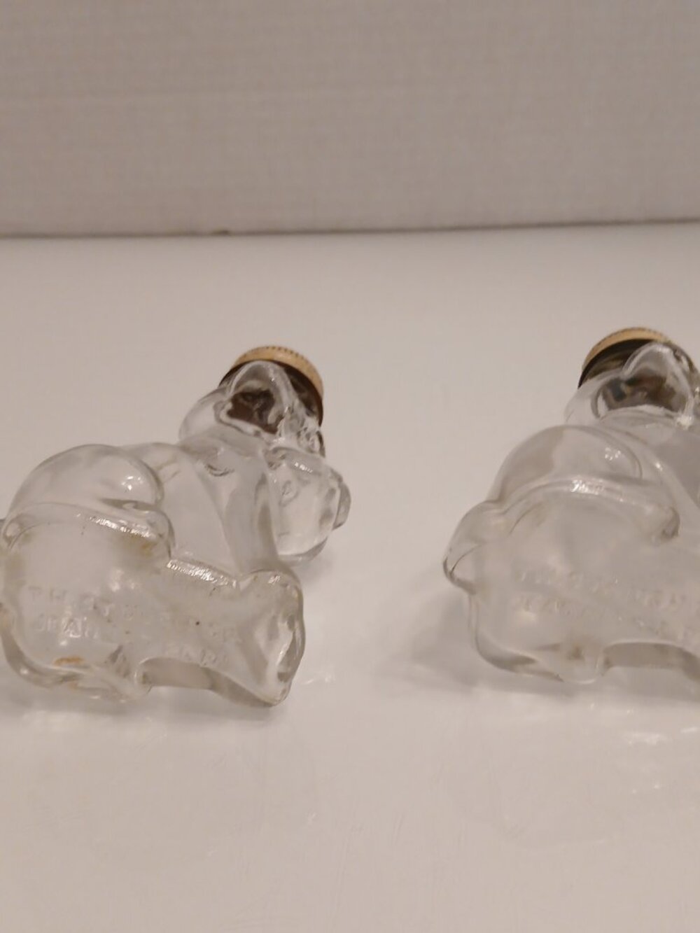 Vintage Glass Dog Salt & Pepper Shakers - TH STOUGH CO, JEANNETTE, PA-3.75" Tall - Picture 7 of 7